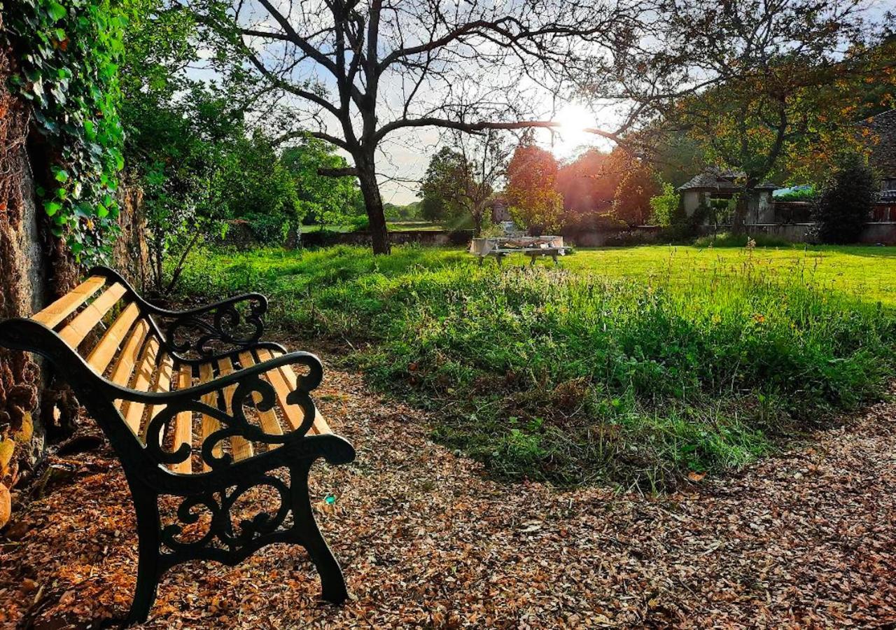 Domaine Lou Castet Bed & Breakfast Tuzaguet Eksteriør bilde