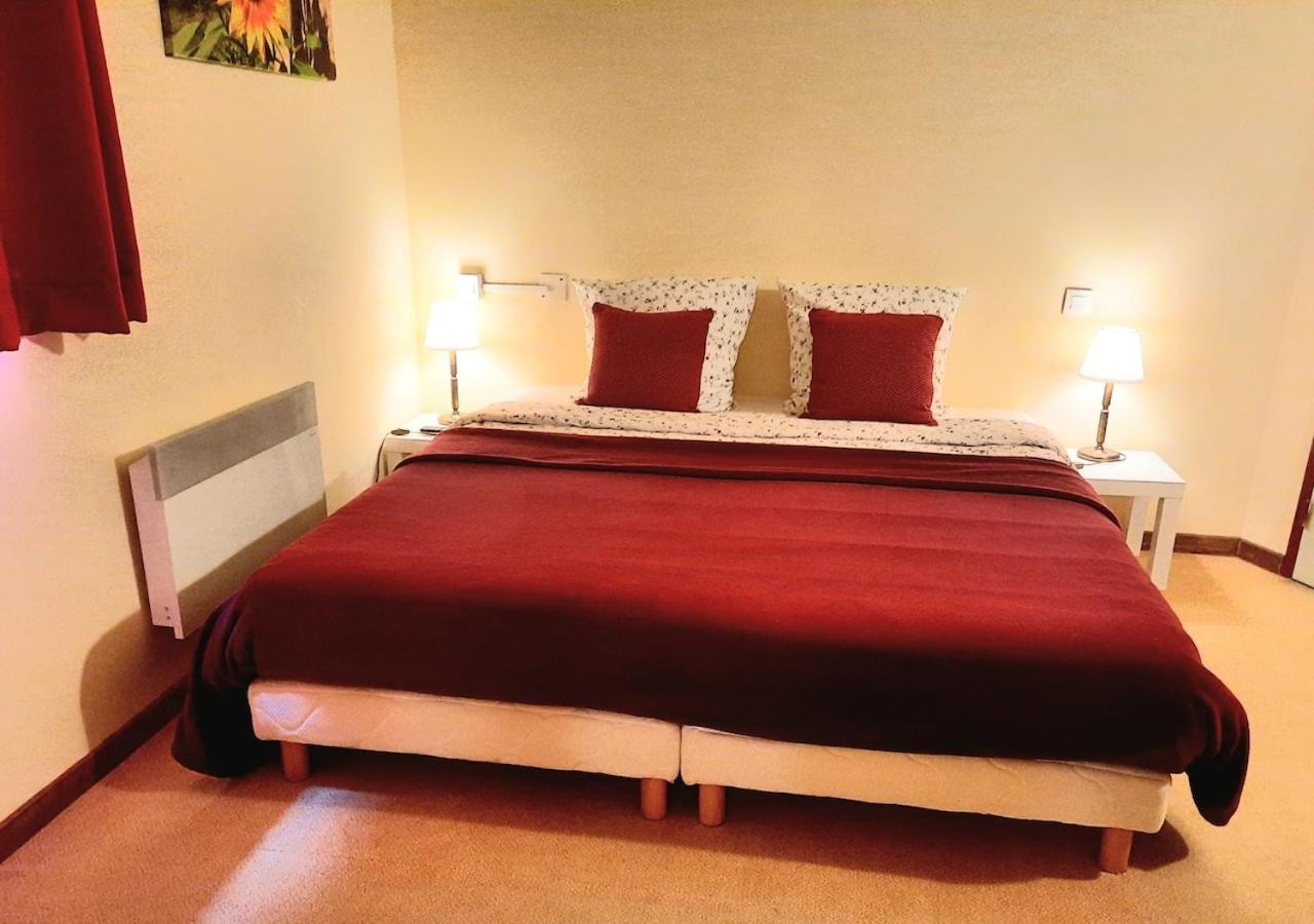 Domaine Lou Castet Bed & Breakfast Tuzaguet Eksteriør bilde