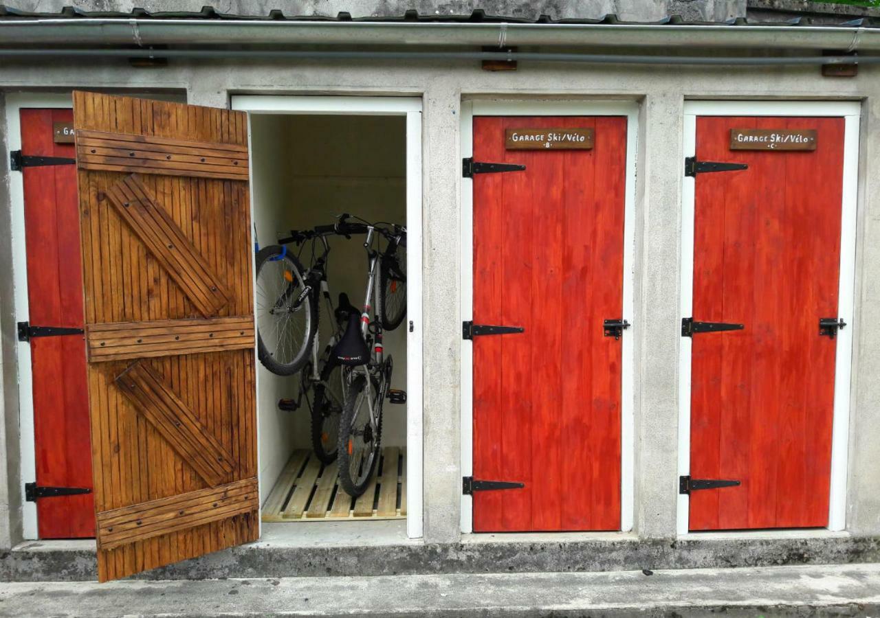 Domaine Lou Castet Bed & Breakfast Tuzaguet Eksteriør bilde